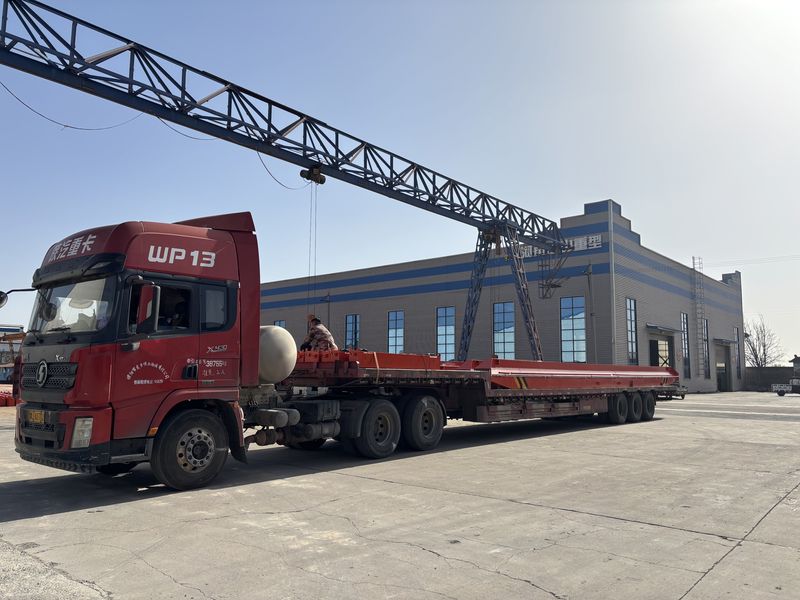 電動單梁起重機 LD3t-12.65m   LD3t-11.17m LD3t-13.76m   LD3t-4.71m   LD3t-3.6m LD3t-13.76m   制作完成 裝車發出